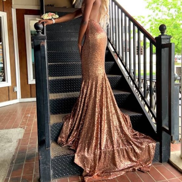 Sequined Prom dress - Picture 3 of 4